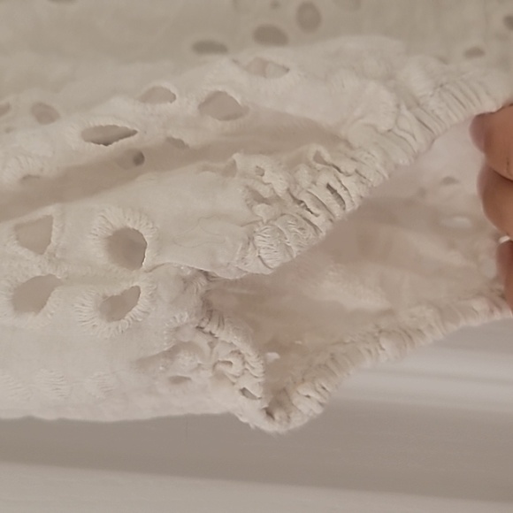 Eyelet Top - Picture 5 of 6